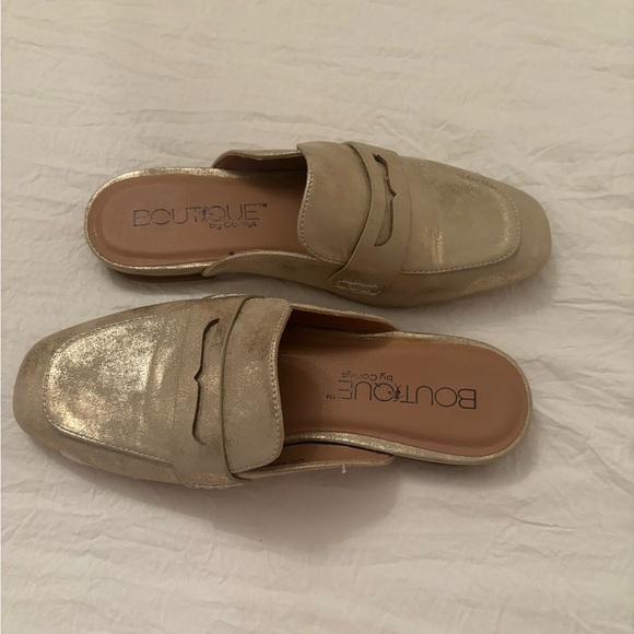 Gently loved gold mules by corky’s size 8 - Picture 4 of 5